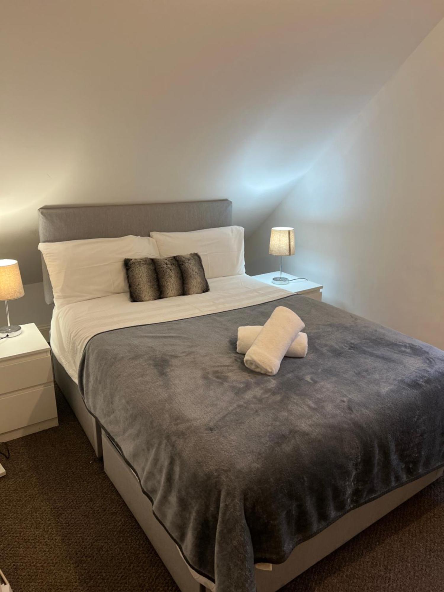 4 Bed Bungalow Near Airport إدنبرة المظهر الخارجي الصورة